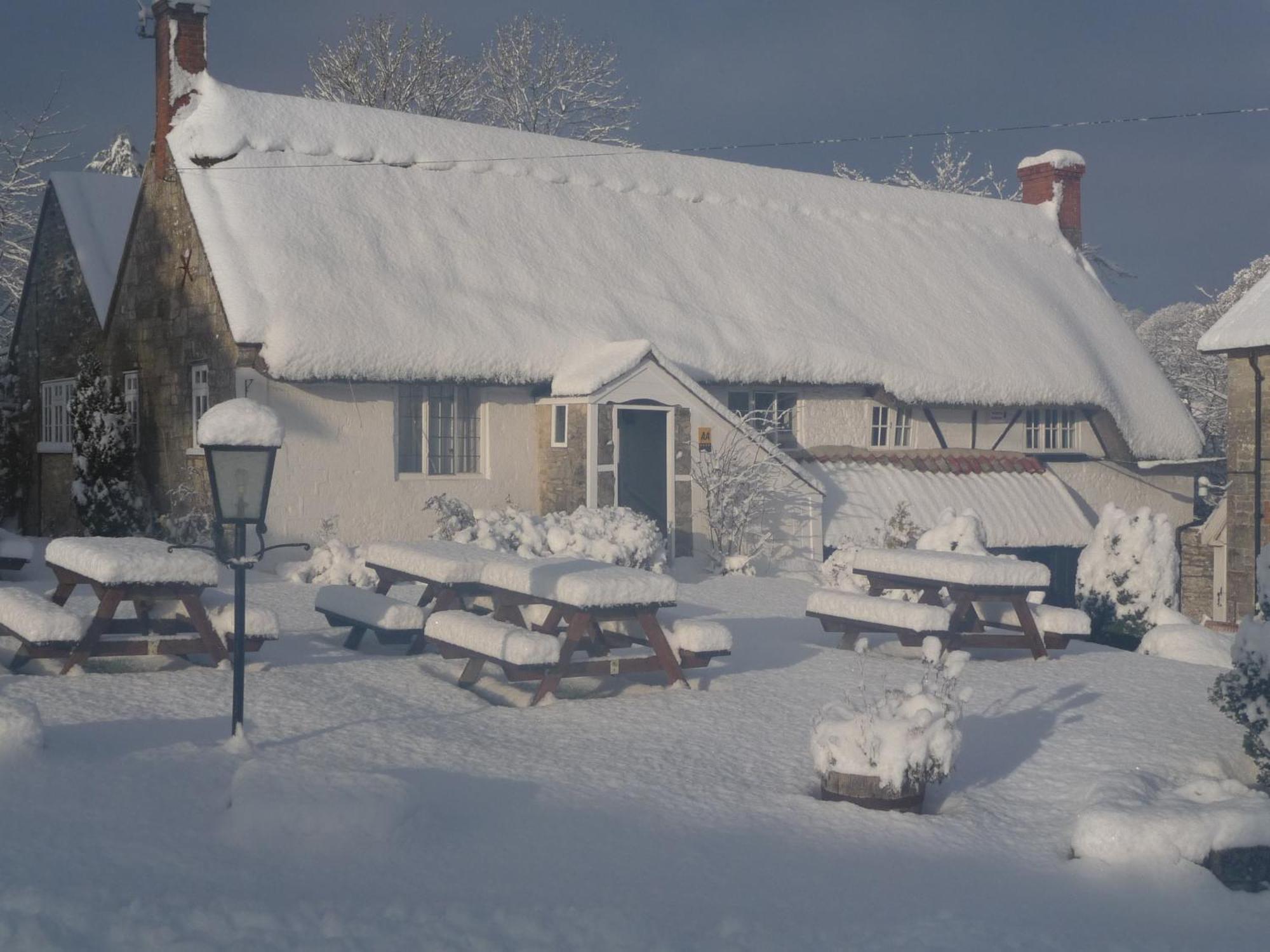 Compasses Inn Tisbury Exterior photo